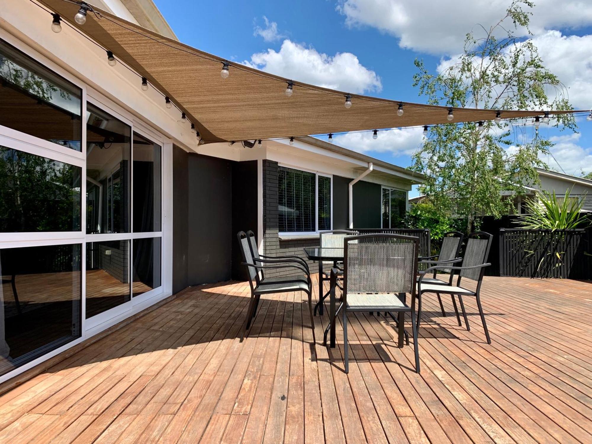 Villa M&k With Air Condition, 4 Bedrooms, By Chartwell Shopping Centre Hamilton