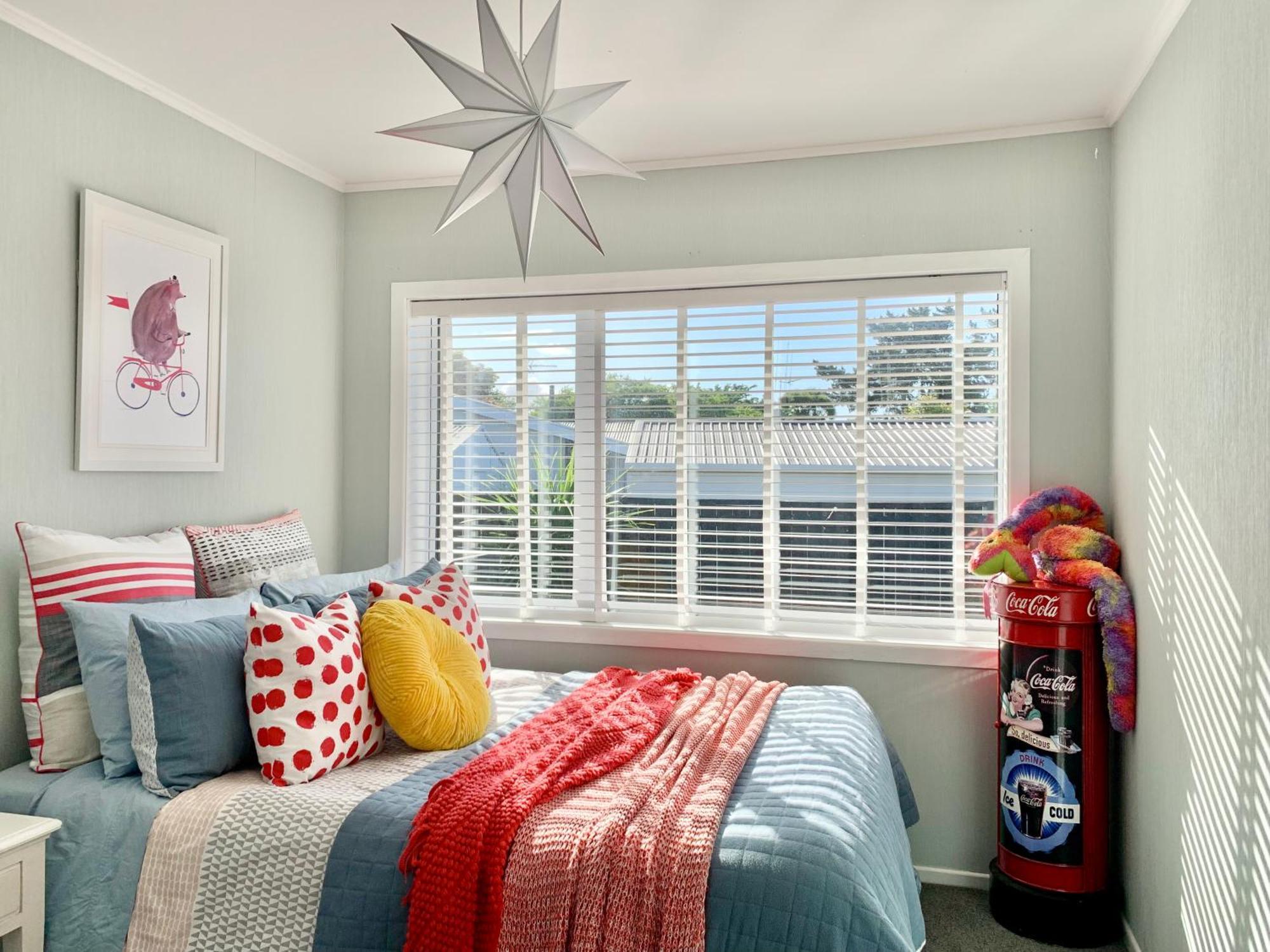 Villa M&k With Air Condition, 4 Bedrooms, By Chartwell Shopping Centre