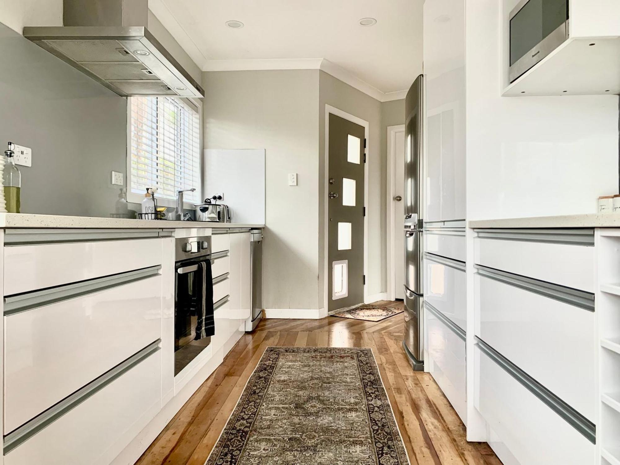 M&k With Air Condition, 4 Bedrooms, By Chartwell Shopping Centre